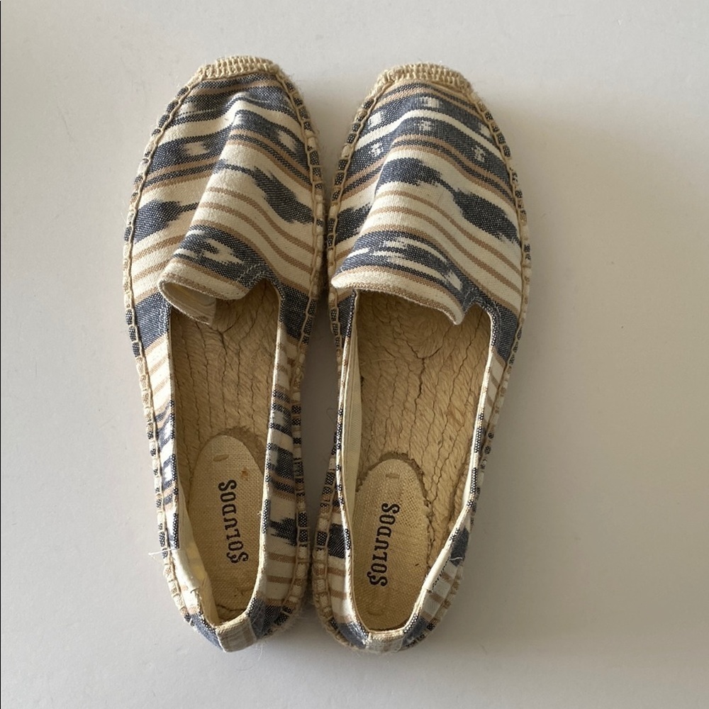 Soludos platform aztec ikat espadrilles women’s 10 blue tan EUC